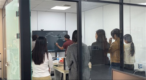 Mitra Sri Lanka Mengunjungi Perusahaan Kami Berbagi Wawasan Untuk Mendorong P...